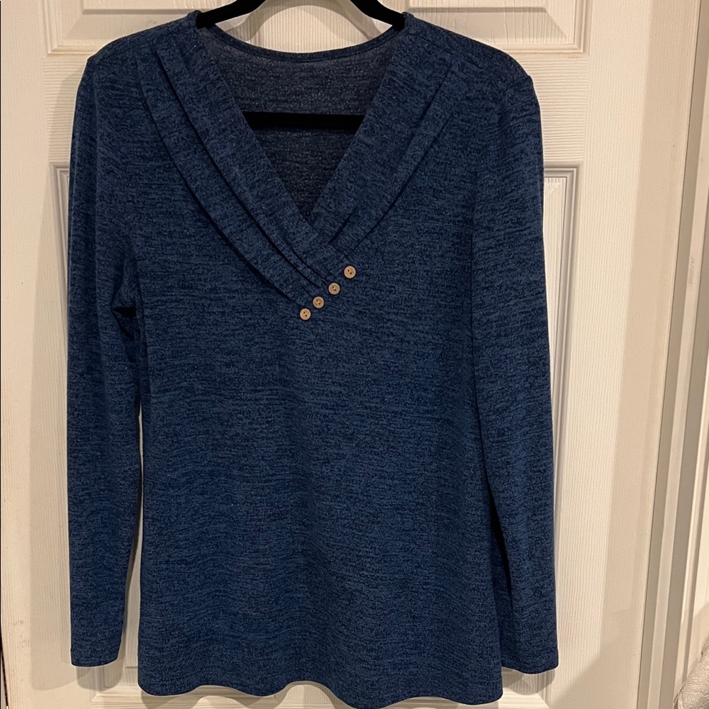 Women's V-Neck Sweater in Blue. Size L.